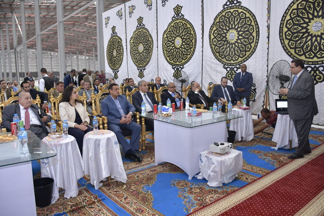 وزير التموين ومحافظ البحيرة يتفقدان المنطقة التجارية اللوجيستية 
