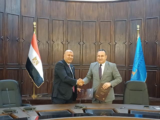 «تطوير التعليم بالوزراء» يوقع بروتوكول تعاون مع جامعة الإسكندرية
