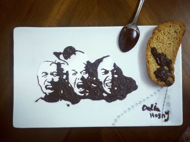 داليا حسنى تعشق الرسم بالشيكولاته.. صور