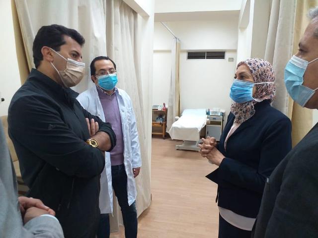 وزير الشباب يتفقد مركز الطب الرياضي التخصصي 