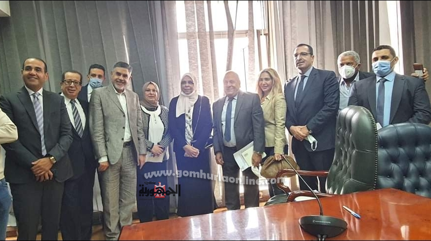 بالصور.. مستثمري العاشر من رمضان تبحث سبل تسهيل إجراءات دعم الصادرات مع الجهاز التنفيذى لصندوق تنمية الصادرات