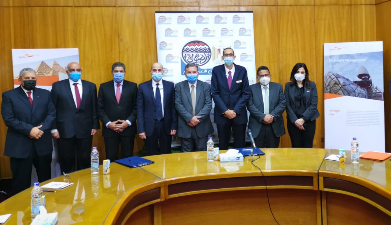 وزير قطاع الأعمال العام يشهد توقيع عقد إدارة وتشغيل مشروع 