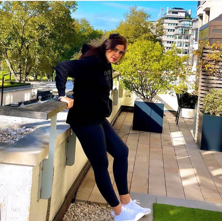 ياسمين عبد العزيز