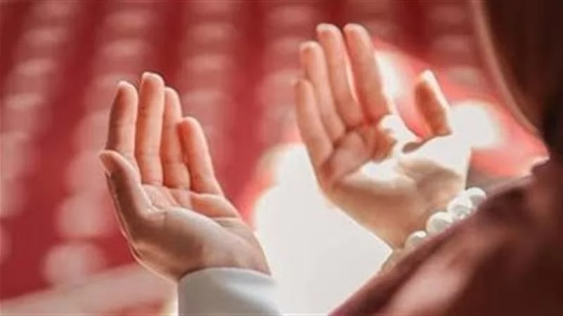 هل يُشترط ذِكر اسم الأم فى الدعاء؟ 