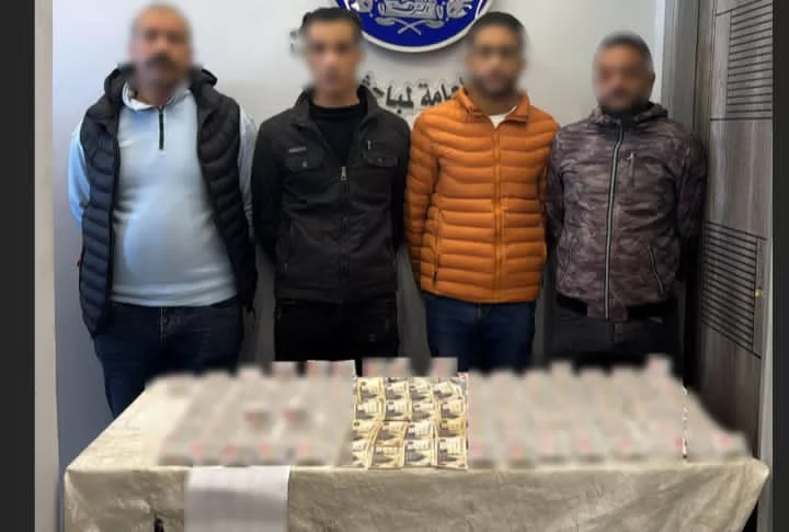 الداخلية تواصل التصدى وتضبط 4 حاولوا شراء أصوات الناخبين بالزاوية 