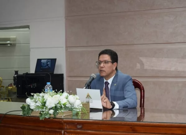 الدكتور ناصر الجيزاوي رئيس جامعة بنها