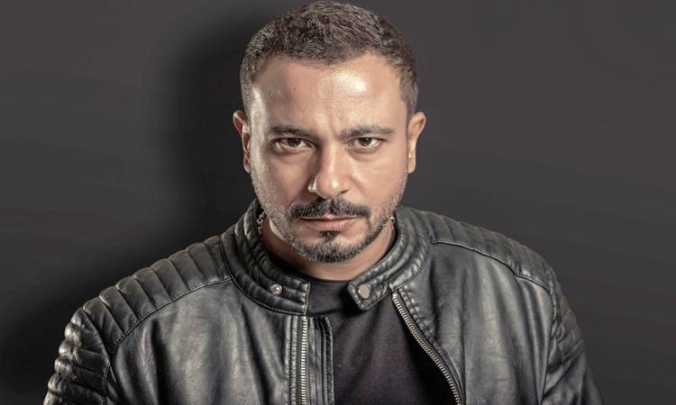 الفنان محمد نجاتى