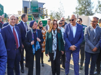 وزيرتا البيئة والتنمية المحلية ومحافظ القليوبية 