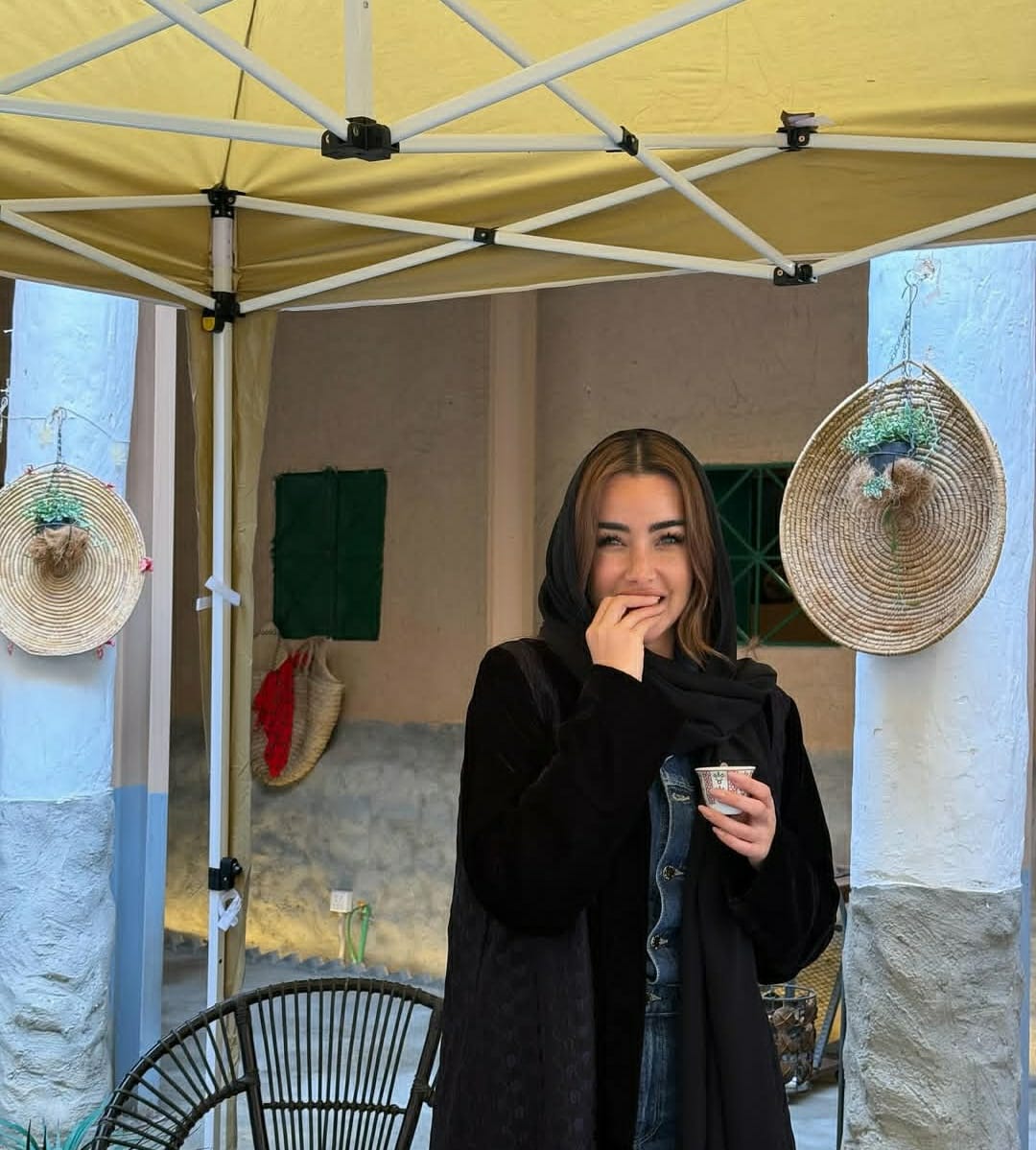 هنا الزاهد