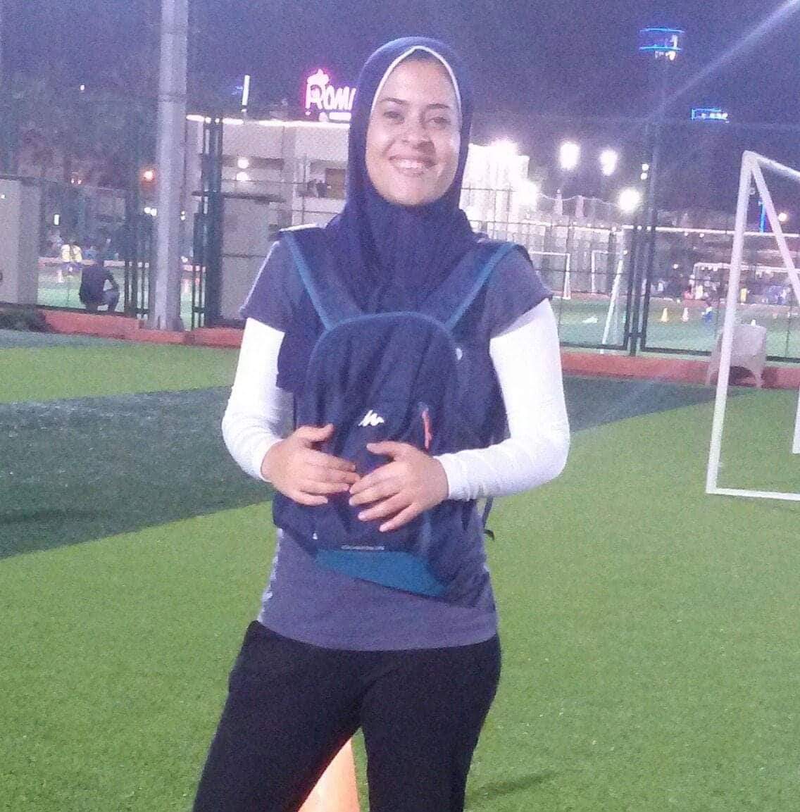 هالة أحمد.. أول لاعبة ومدربة كرة قدم في البحيرة..  صور