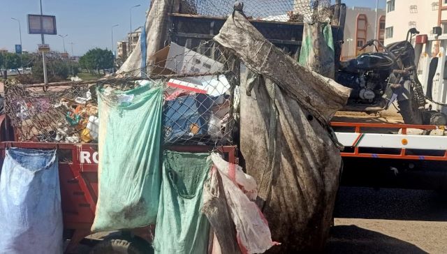 جهاز دمياط الجديدة يصادر 14 توك توك و6 تروسيكلات نباشين بالتعون مع الشرطة.. بالصور