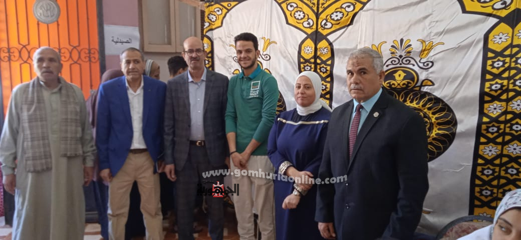 جامعة السادات تنظم قافلة طبية بقرية 