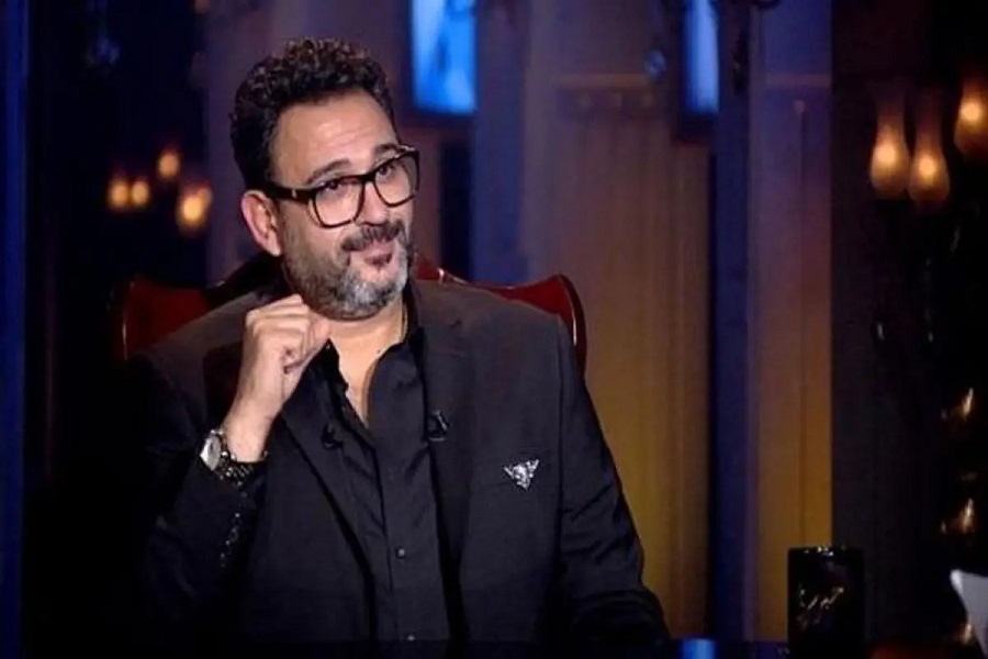الفنان أكرم حسني