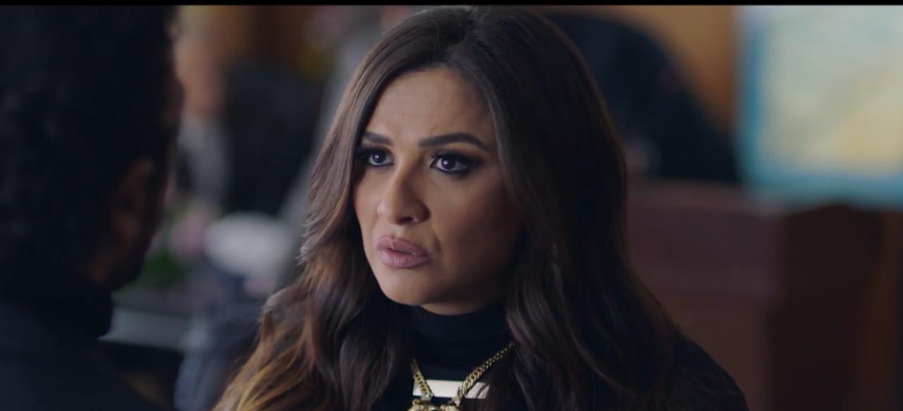 ياسمين عبدالعزيز في مشهد من ضرب نار