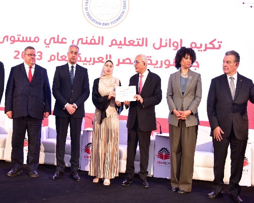 العمل :تضافر الجهود لتنفيذ برامج ربط التدريب المهني بإحتياجات سوق العمل