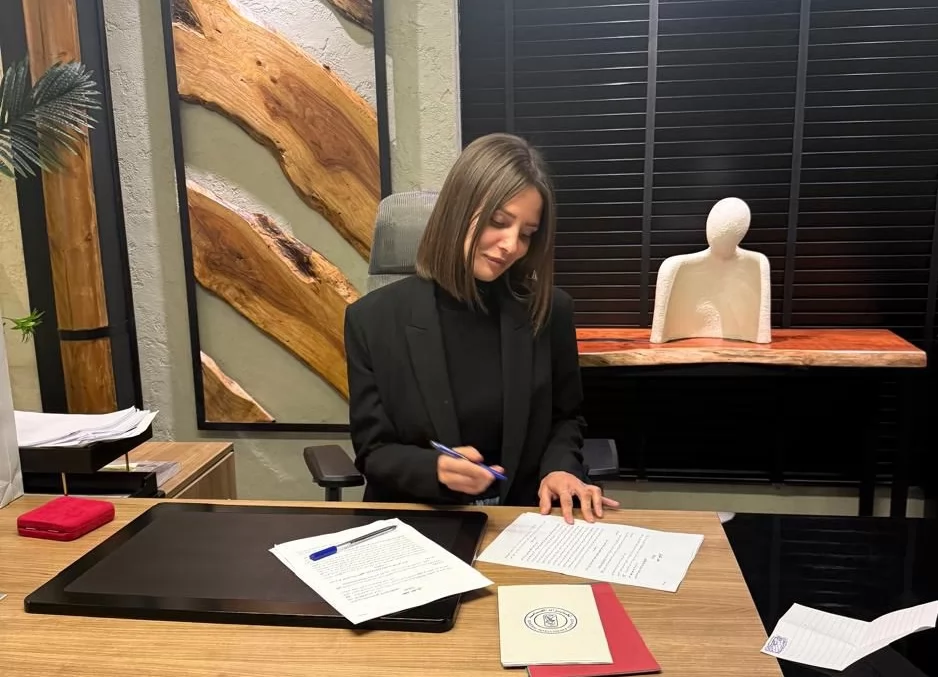 إيمان العاصي 