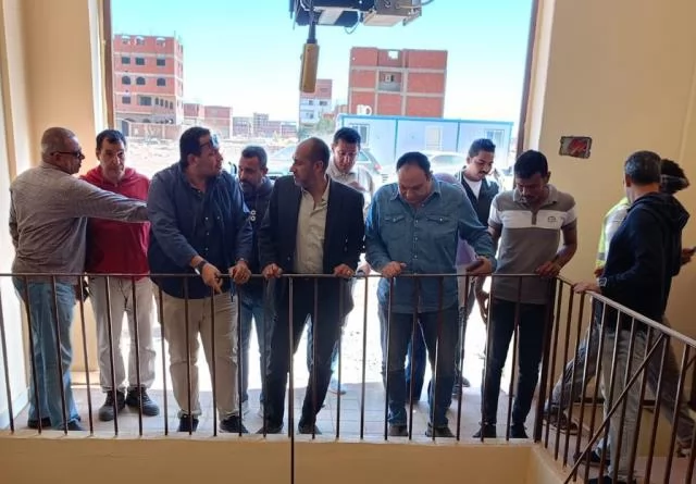 بيان هام من رئيس جهاز الشروق للسكان بشأن ملف المياه فى المدينة.. صور 