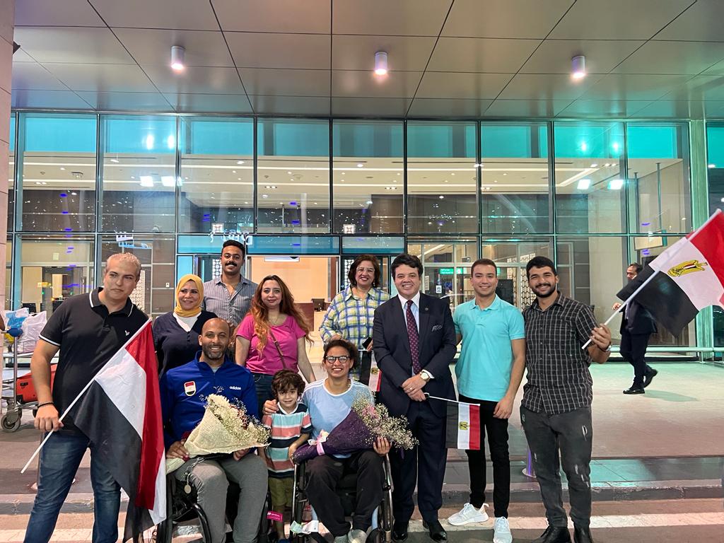 مطار القاهرة يستقبل أول سباحين من المنتخب الوطني بعد المشاركة في بطولة العالم  بالبرتغال 