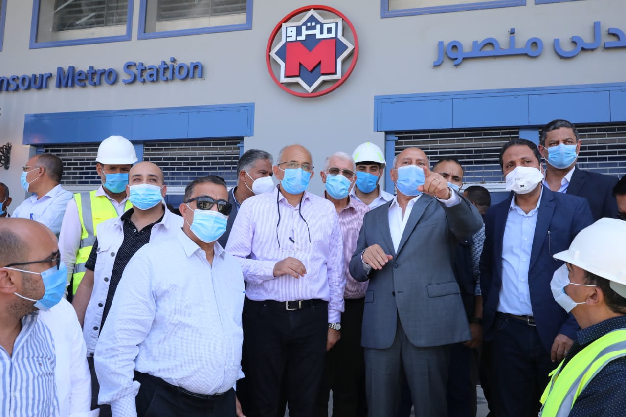 الوزير : لأول مرة..شركات مصرية تنفذ المرحلة الرابعة للخط الثالث للمترو بالكامل
