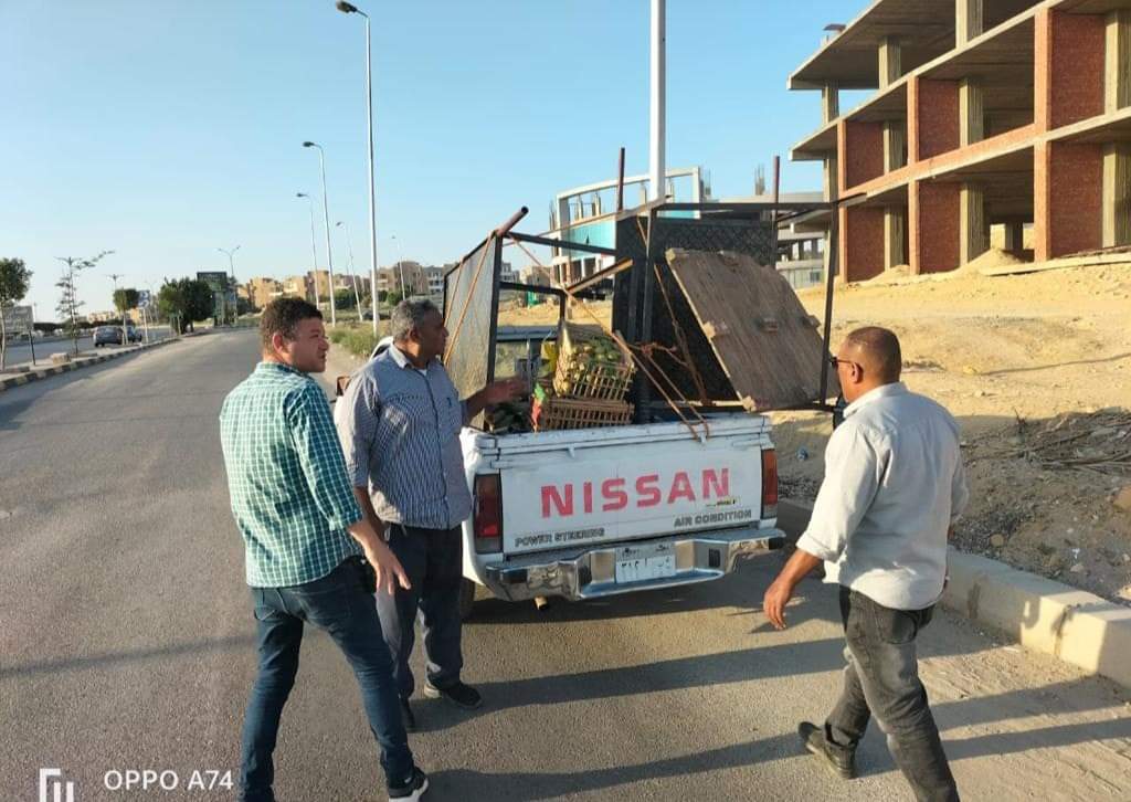 جهاز مدينة العبور يشن حملة موسعة بمعاونة شرطة التعمير والمرافق