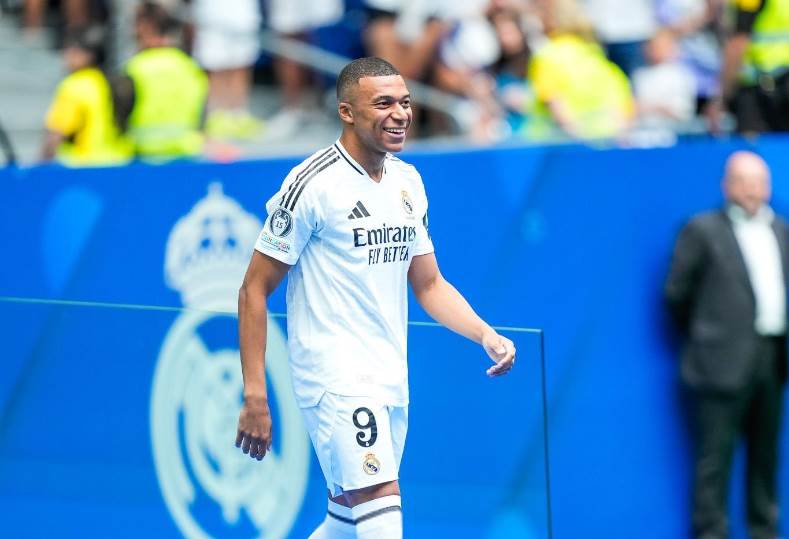 مبابي لاعب ريال مدريد