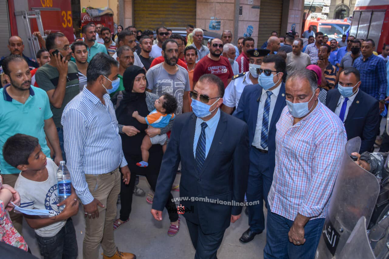 المحافظ ومديرالامن بموقع العقارالمنهار