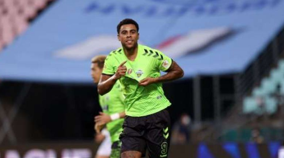 البرازيلى جوستافو سوزا