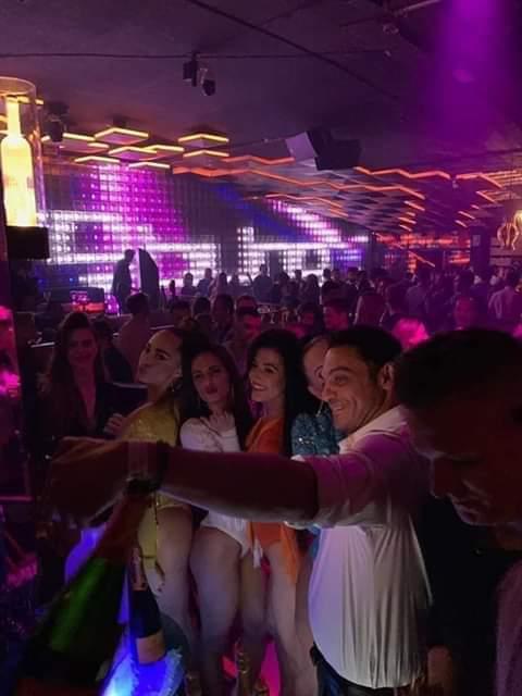 عمرو اديب عن محمد على : قائد ثورتنا فرفوش قاعد في اسبانيا بيعاني