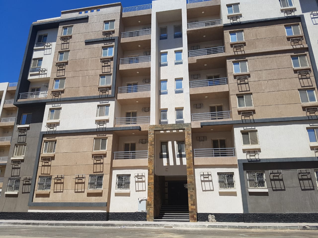 وزير الإسكان: بدء تسليم دفعة جديدة من وحدات مشروع سكن مصر بمدينة دمياط الجديدة