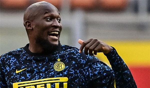  روميلو لوكاكو    