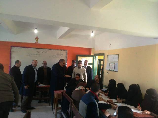  النيلى يتابع أعمال التصحيح وتقدير الدرجات للشهادة الإعدادية