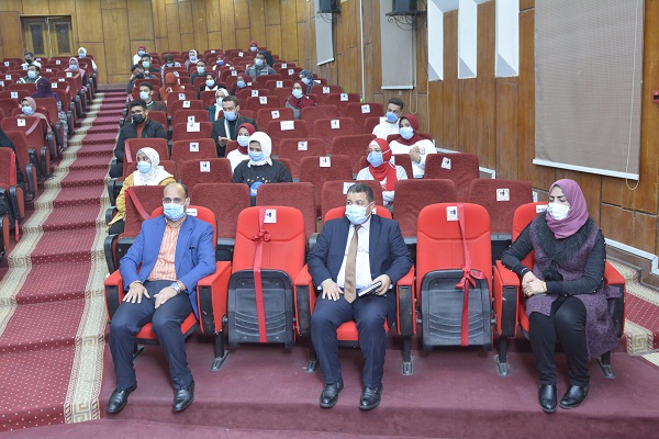 رئيس الهيئة القومية للاستشعار عن بعد وعلوم الفضاء في ضيافة جامعة الفيوم