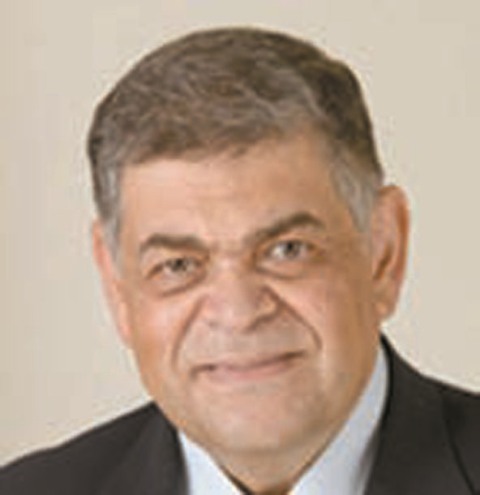 الدكتور أشرف حاتم