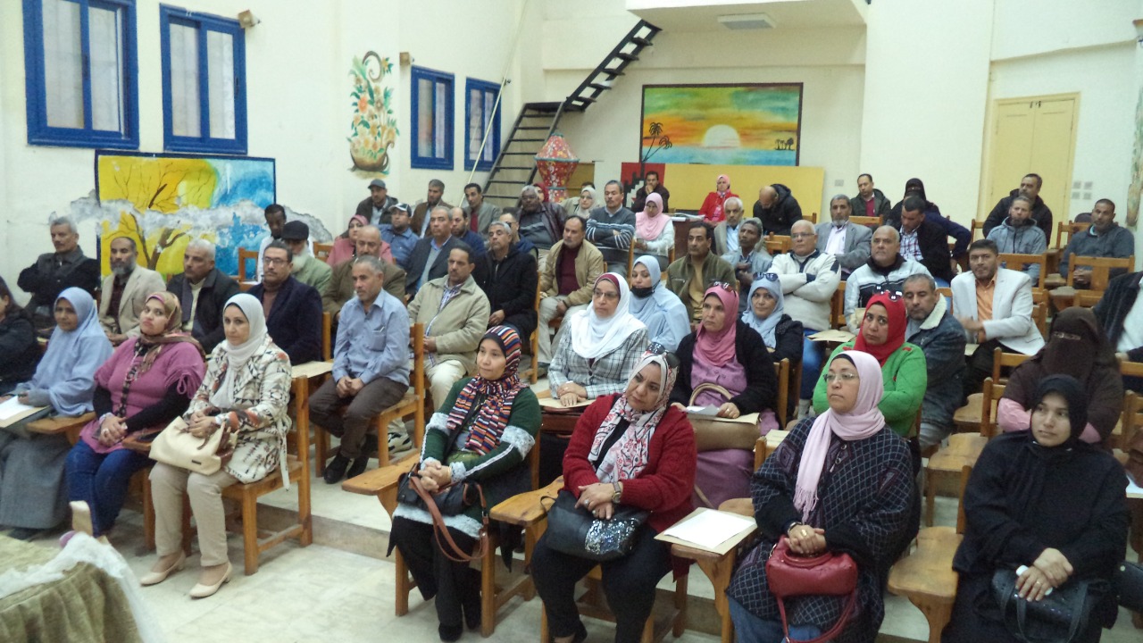 وكيل تعليم مطروح يجتمع مع رؤساء لجان الشهادة الإعدادية 