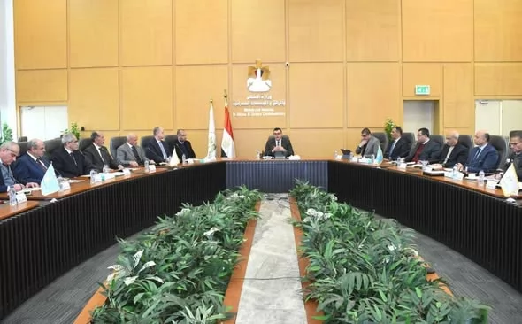 وزير الإسكان يتابع مستجدات منطقة الأعمال المركزية بالعاصمة الجديدة 