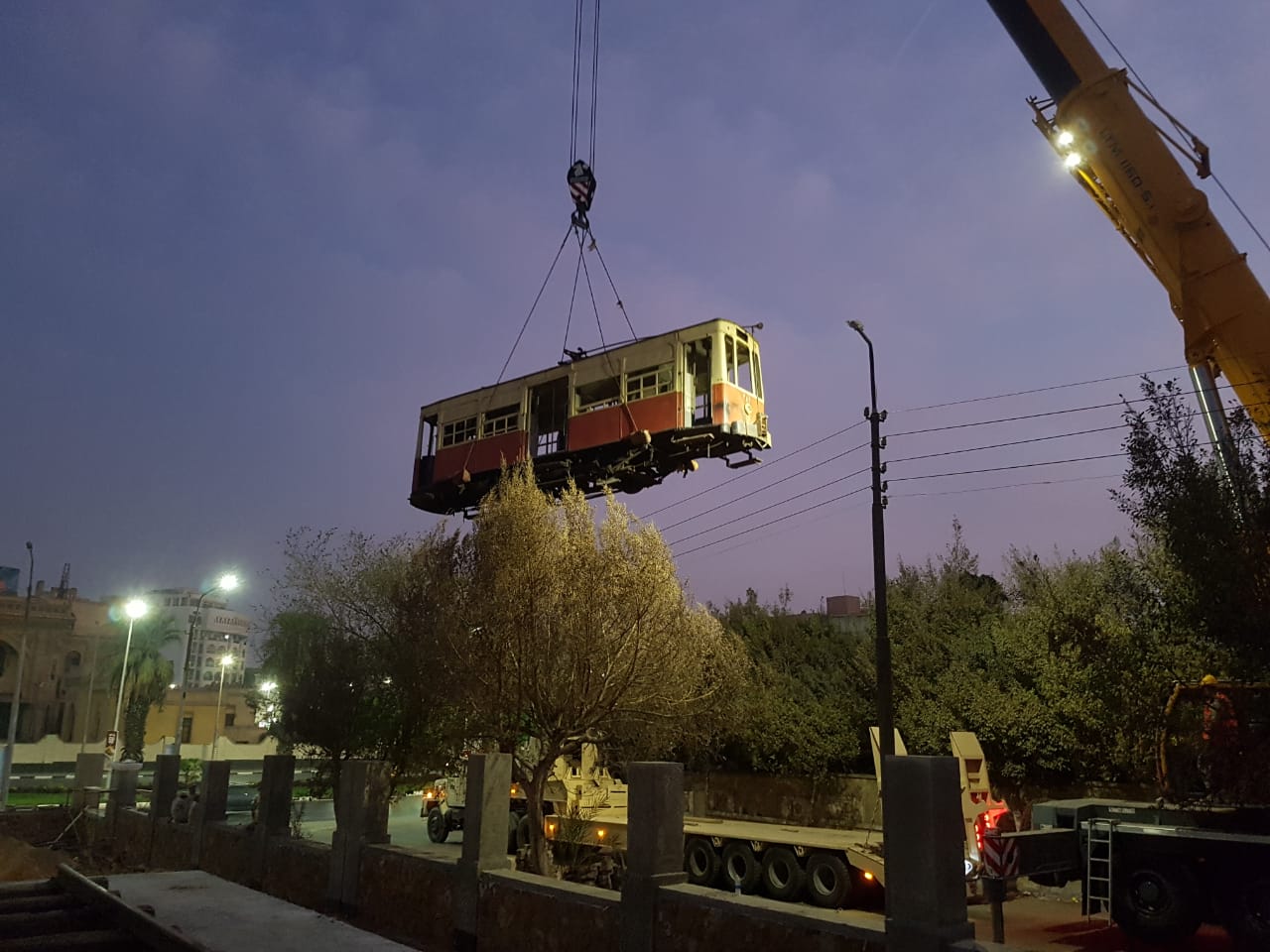 الآثار: ترام مصر الجديدة يعرض بحديقة قصر البارون