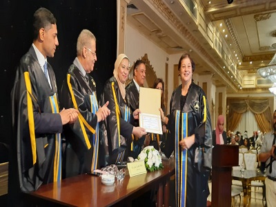 ألسن عين شمس تكرم أساتذتها وطلابها في حفل تخرج ٢٠١٨/٢٠١٩