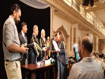 ألسن عين شمس تكرم أساتذتها وطلابها في حفل تخرج ٢٠١٨/٢٠١٩