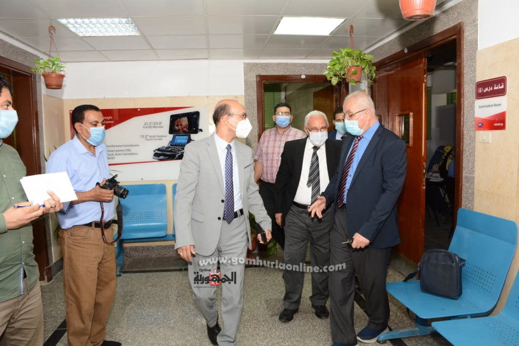 نائب رئيس جامعة أسيوط يفتتح فعاليات أول دبلومة مهنية لكلية الطب معتمدة من المجلس الأعلى للجامعات 