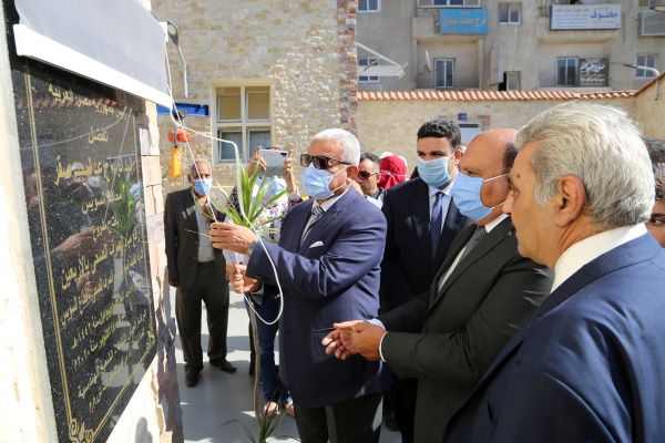 إفتتاح مركز خدمة العملاء ومحطتى صرف فى محافظة السويس.. بالصور