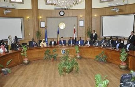 سفير تشاد يستعرض التعاون المشترك مع جامعة قناة السويس 