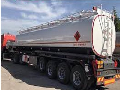 شاحنات وقود