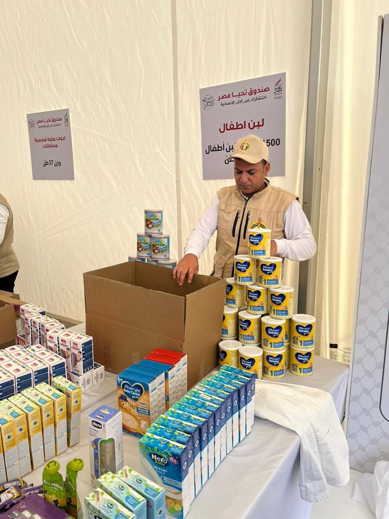 بيت الزكاة ينطلق بقافلة إغاثية من 40 شاحنة في غزة