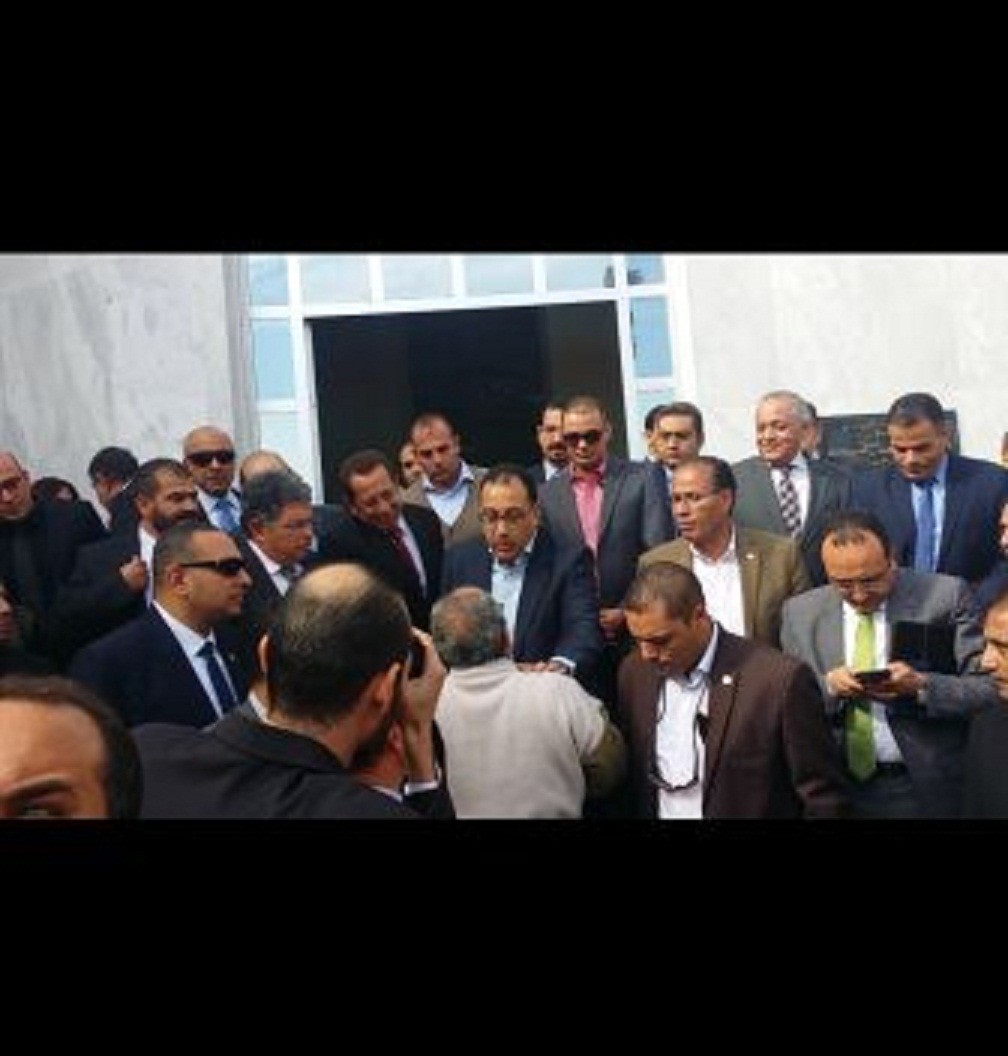 مدبولى يناقش مشاكل مستثمري العاشر من رمضان