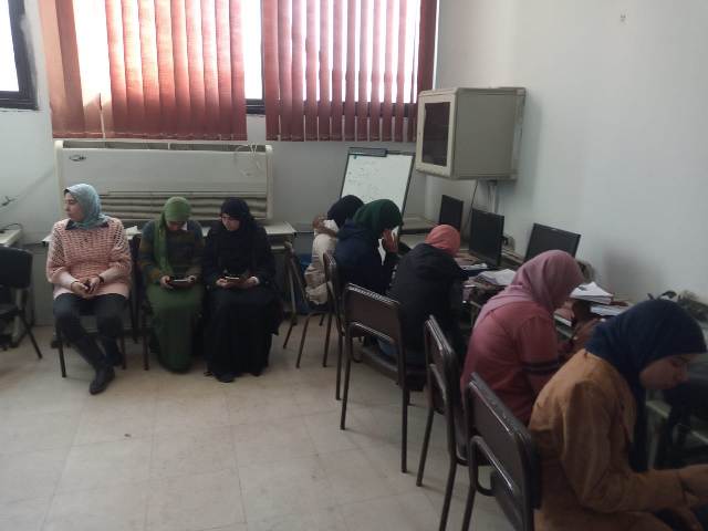 جامعة دمنهور تنفيذ أول اختبار الكتروني تجريبى بالطب البيطرى..الصور