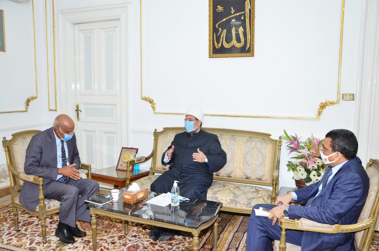 وزير الاوقاف وسفير السودان