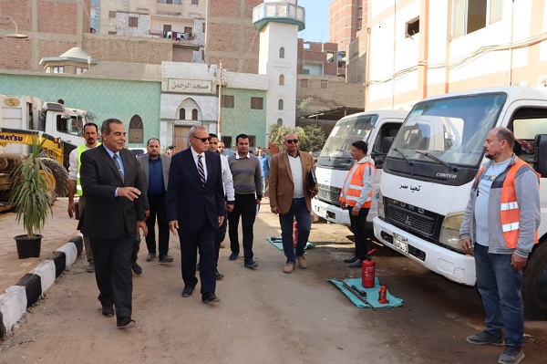 الهجان يتفقد مشروعات ومصانع ومنافذ بيع المنتجات الغذائية بطوخ