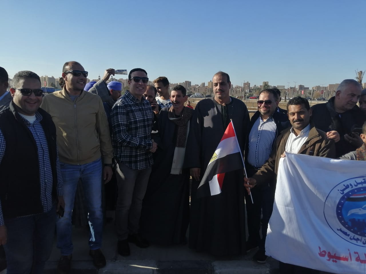 مستقبل وطن أسيوط ينظم مسيرة بأكثر من ٣٠٠ سيارة حاملين الاعلام 