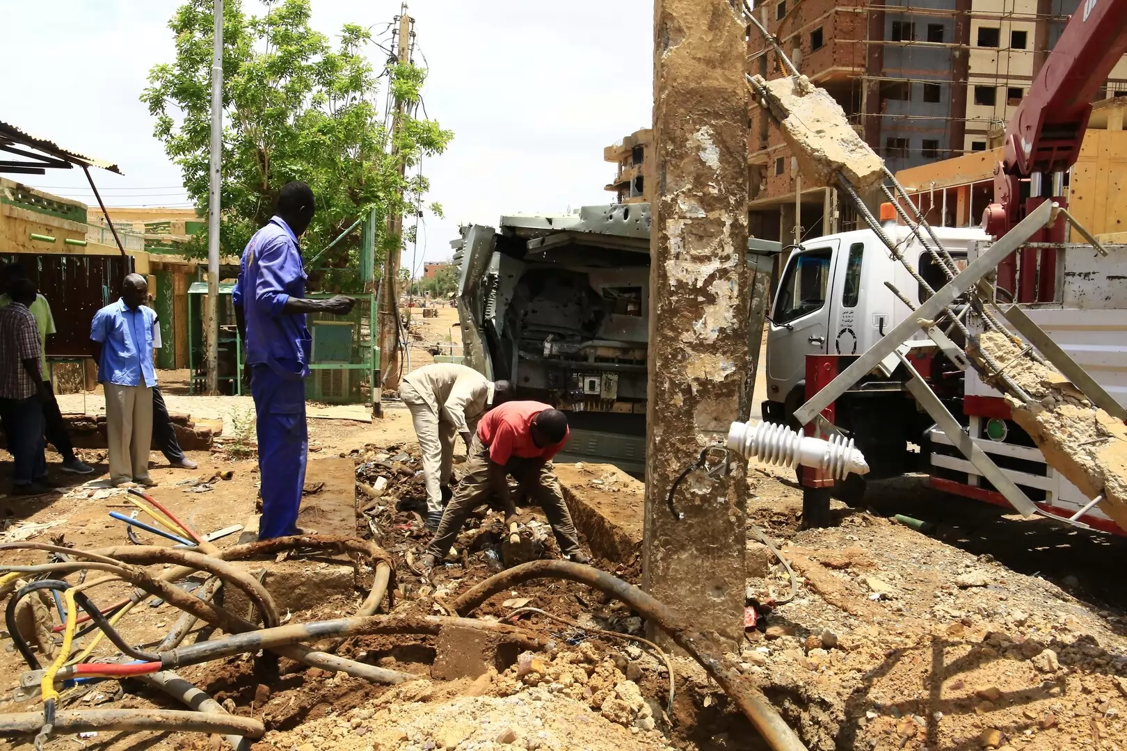 انقطاع الكهرباء فى عدة مدن سودانية إثر قصف جوي بطائرات مسيّرة 