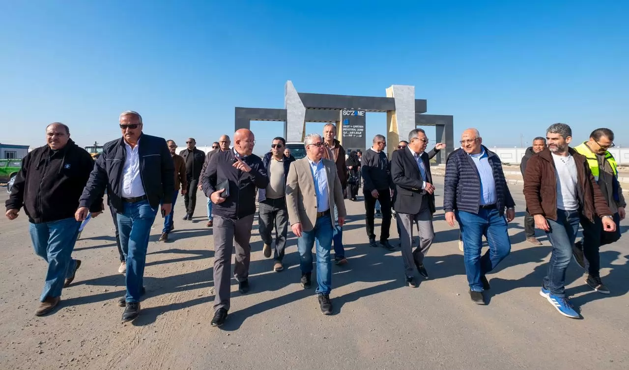 جولة تفقدية لرئيس اقتصادية قناة السويس بالقنطرة غرب 